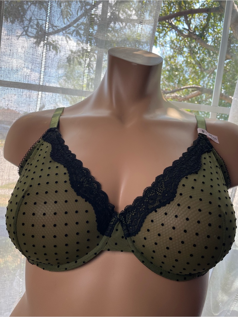 Victoria's Secret Olive Green Polka Dot Lace Underwire Bra